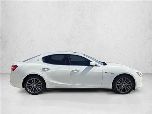 Used 2018 Maserati Ghibli image 4
