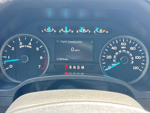 Used 2018 Ford F150 XLT w/ Equipment Group 302A Luxury AWD/4WD image 40