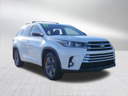 Used 2017 Toyota Highlander Limited Platinum image 9