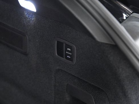 Used 2022 Porsche Cayenne S image 14