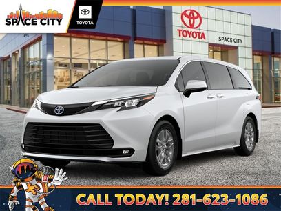 New 2025 Toyota Sienna XLE