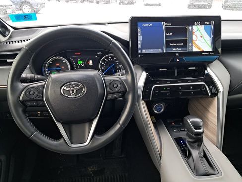 Used 2022 Toyota Venza Limited image 14