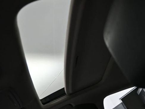 Used 2023 Honda Accord Touring image 18