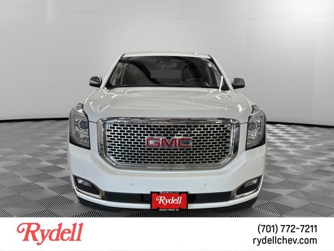 Used 2017 GMC Yukon SLT AWD/4WD image 8