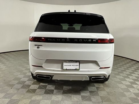 Used 2025 Land Rover Range Rover Sport Dynamic SE image 8