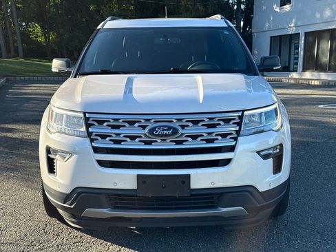 Used 2019 Ford Explorer XLT w/ Equipment Group 202A AWD/4WD image 2