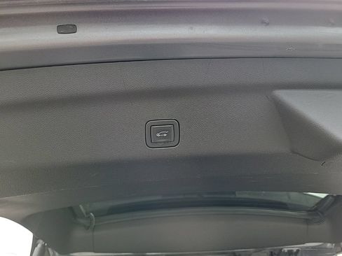 Used 2022 GMC Yukon AT4 w/ AT4 Premium Package AWD/4WD image 10