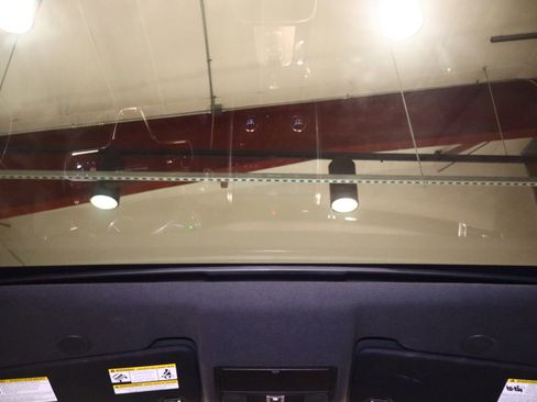 Used 2021 Land Rover Discovery Sport S image 37