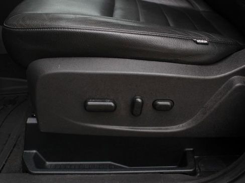 Used 2017 Ford Escape SE image 3