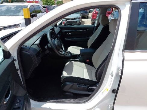 Used 2023 Honda CR-V LX image 24