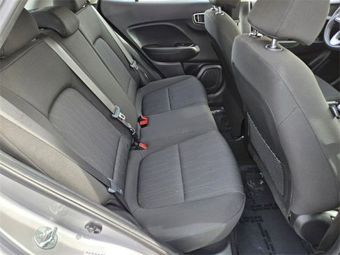 Used 2024 Hyundai Venue SE image 19
