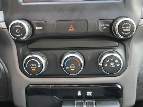 Used 2021 RAM 1500 Lone Star image 14