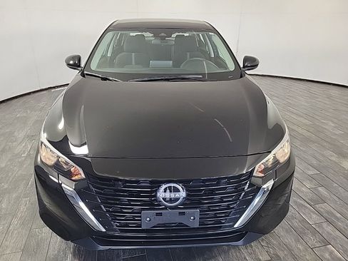 Used 2024 Nissan Sentra SV image 2