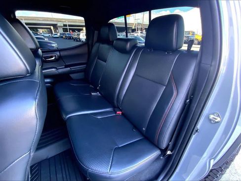 Used 2017 Toyota Tacoma TRD Pro AWD/4WD image 29