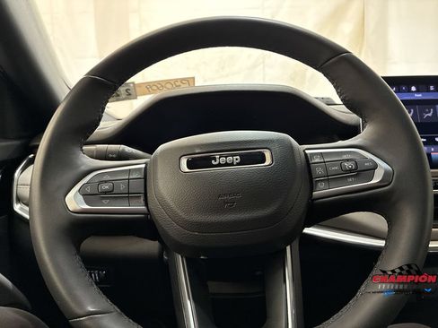 Used 2024 Jeep Compass Limited AWD/4WD image 16