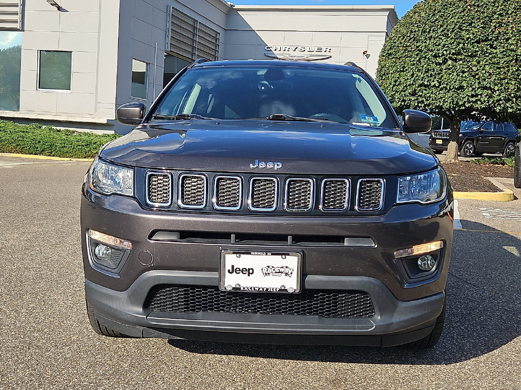 Used 2018 Jeep Compass Latitude w/ Popular Equipment Group AWD/4WD image 2