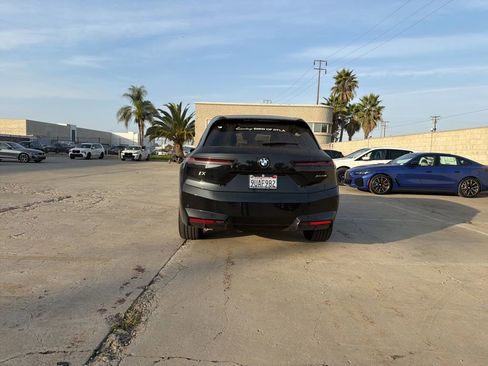 Used 2026 BMW iX xDrive45 w/ Premium Package image 4