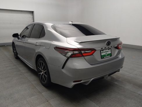 Used 2022 Toyota Camry SE FWD image 5