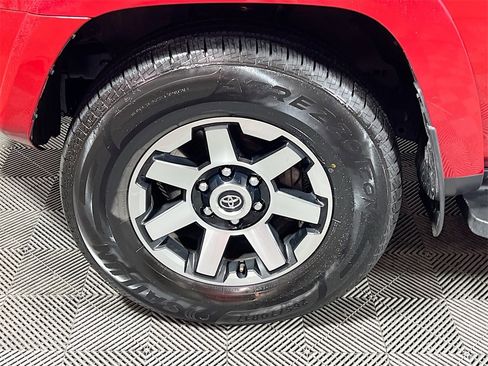 Certified 2024 Toyota 4Runner TRD Off-Road image 27