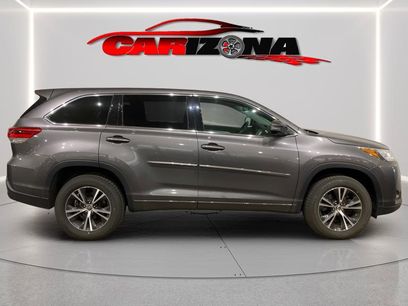 Used 2017 Toyota Highlander LE