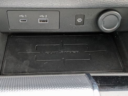 Used 2024 Mitsubishi Outlander SEL FWD image 29