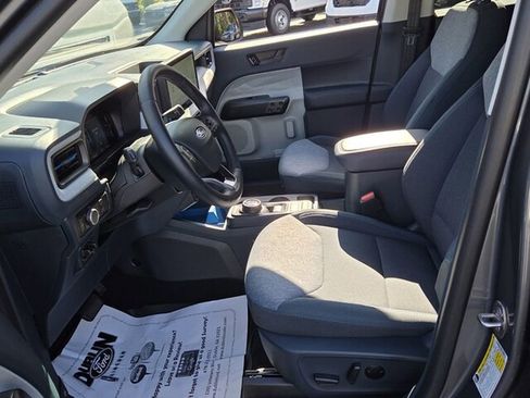 Used 2025 Ford Maverick XLT w/ XLT Luxury Package AWD/4WD image 6