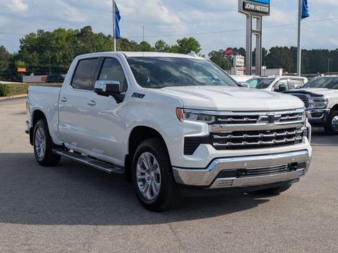 New 2026 Chevrolet Silverado 1500 LTZ w/ LTZ Premium Package AWD/4WD image 2