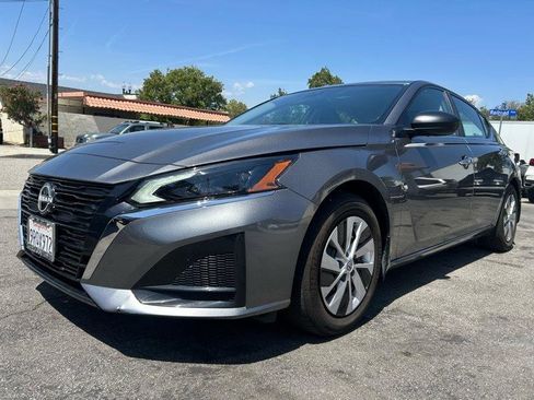 Used 2025 Nissan Altima 2.5 S FWD image 1