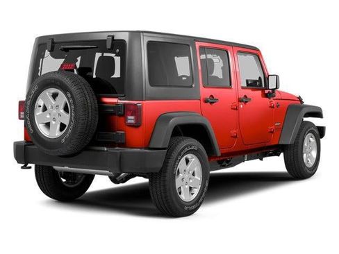 Used 2013 Jeep Wrangler Unlimited Sahara AWD/4WD image 3