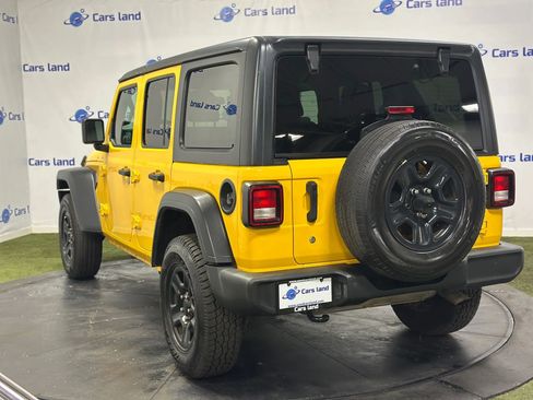 Used 2019 Jeep Wrangler Unlimited Sport image 5
