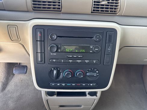 Used 2005 Ford Freestar SES image 13