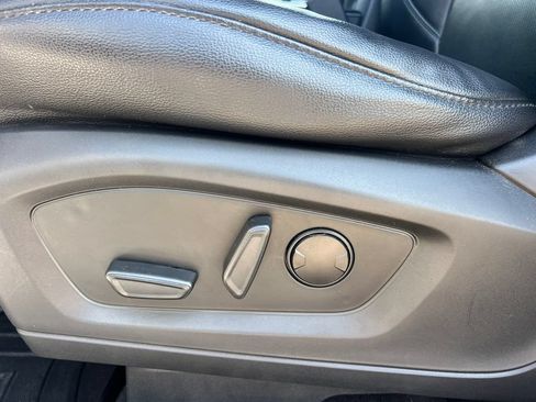 Used 2021 Ford Explorer Limited w/ Equipment Group 301A AWD/4WD image 15