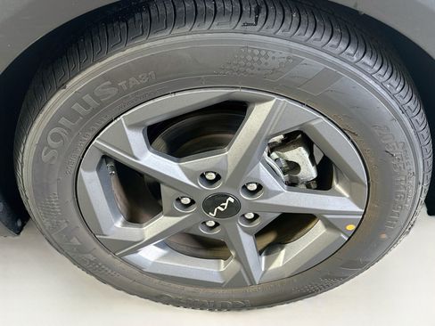 Used 2025 Kia K4 FWD image 11