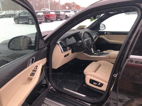 Used 2021 BMW X5 xDrive40i w/ Executive Package image 7