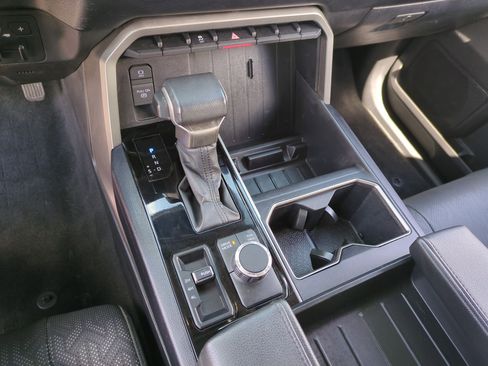 Used 2024 Toyota Tundra SR5 w/ SR5 Premium Package AWD/4WD image 8