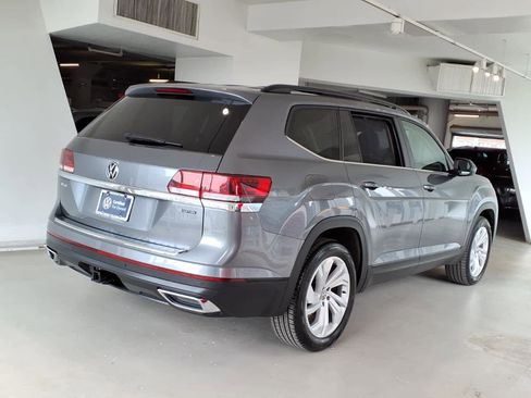 Used 2023 Volkswagen Atlas SE w/ Panoramic Sunroof Package AWD/4WD image 4