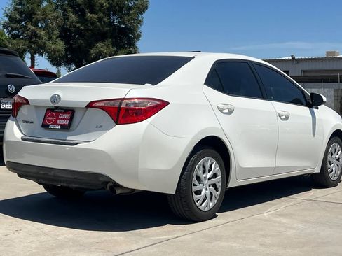 Used 2018 Toyota Corolla LE FWD image 3