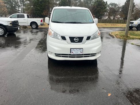 Used 2021 Nissan NV200 SV w/ Back Door Glass Package image 3