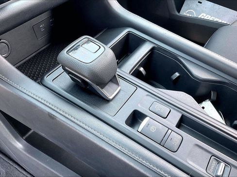 Certified 2023 Nissan Pathfinder S FWD image 16