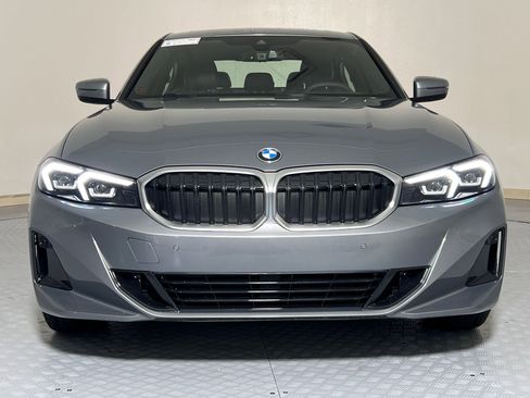 Used 2025 BMW 330i xDrive Sedan w/ Premium Package AWD/4WD image 5