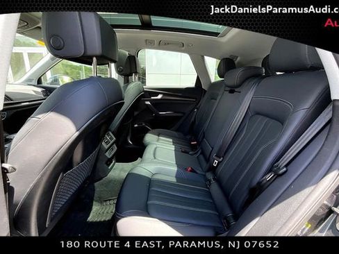 Used 2023 Audi Q5 2.0T Premium Plus w/ Premium Plus Package AWD/4WD image 18