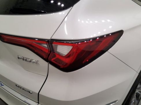 Used 2023 Acura MDX SH-AWD w/ Technology Package image 12