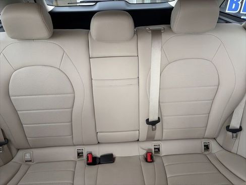 Used 2022 Mercedes-Benz GLC 300 4MATIC image 24