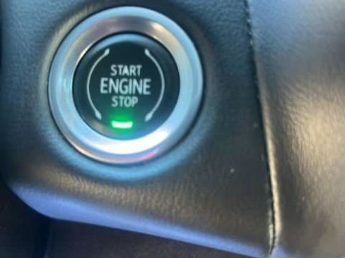 Used 2021 Chevrolet Suburban Z71 image 19