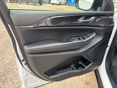 Used 2023 Jeep Grand Cherokee L Laredo image 22