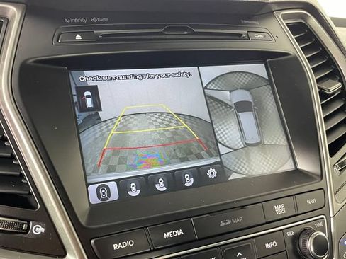 Used 2018 Hyundai Santa Fe Sport w/ 2.0T Ultimate Tech Package 05 AWD/4WD image 9