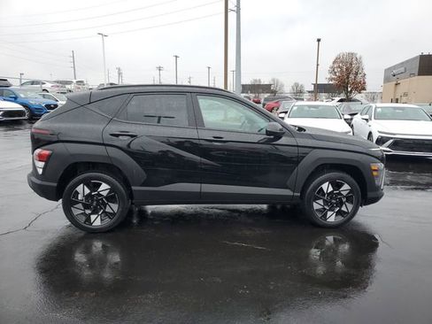 Used 2025 Hyundai Kona SEL image 8
