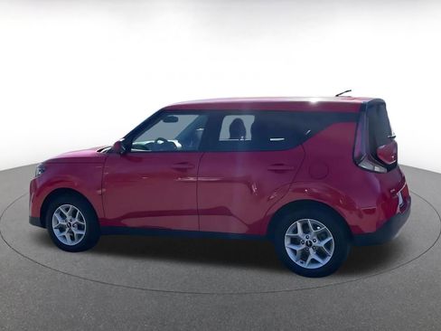 Used 2025 Kia Soul LX w/ LX Technology Package image 9