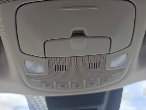 Used 2018 Ford Expedition XLT w/ Equipment Group 202A AWD/4WD image 37