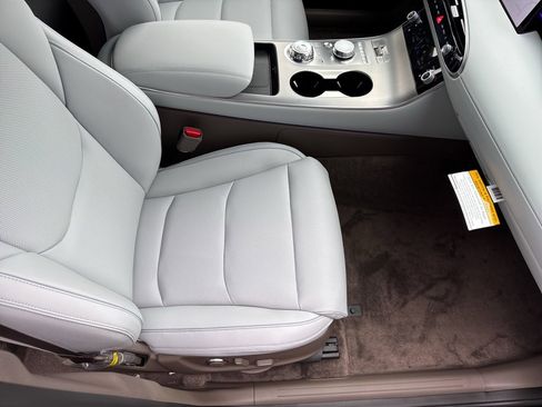 New 2026 Genesis GV70 2.5T Advanced image 13